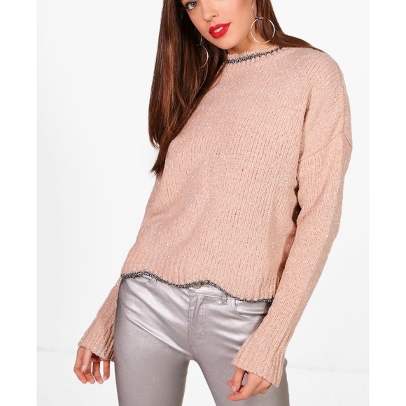 Forever 21 Sweaters - Forever 21 cropped sweater with curved hem NWOT